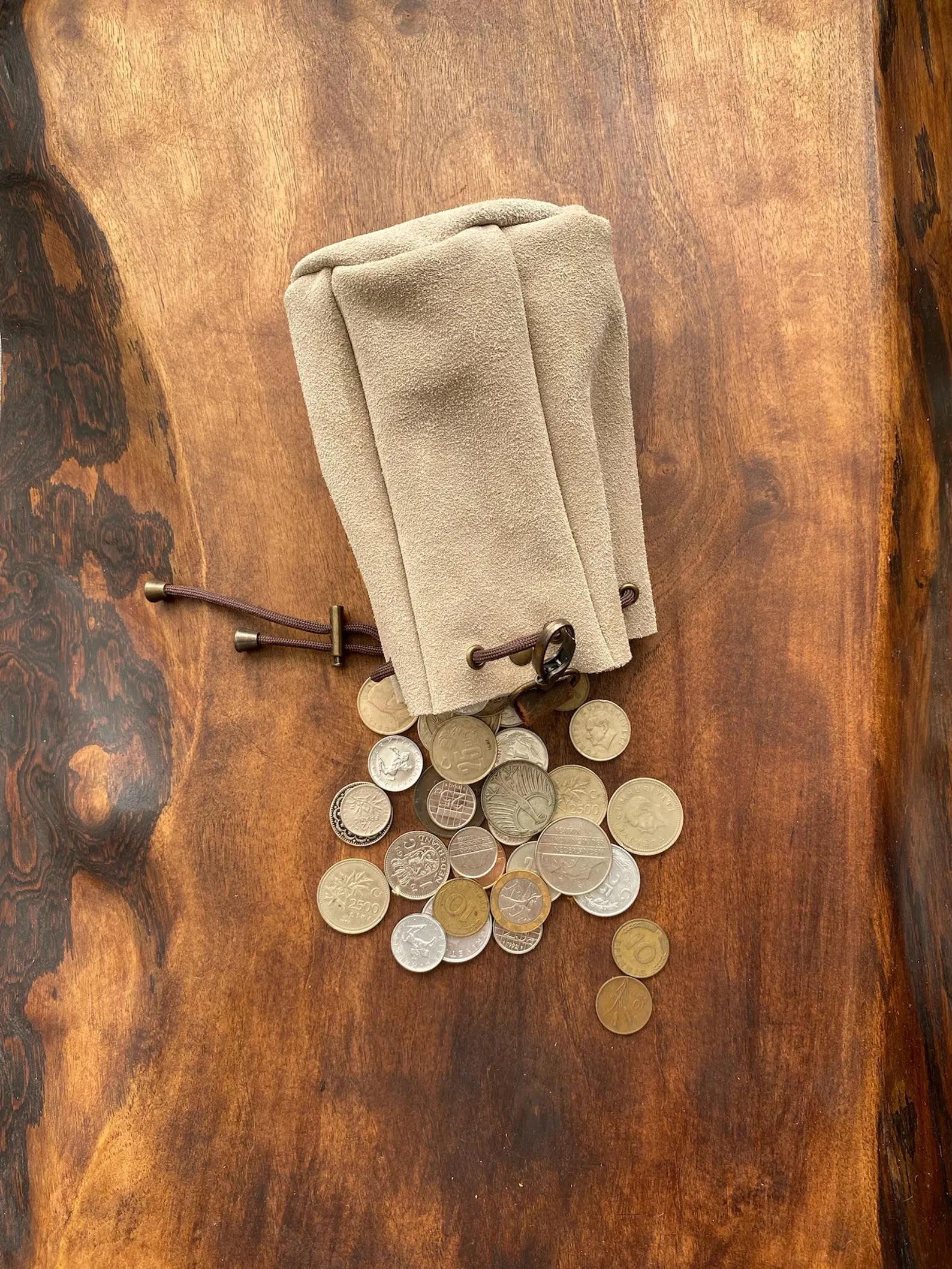 Leder Futterbeutel – Faltbare Wandergürteltasche Wildleder-Bushcraft-Pilz